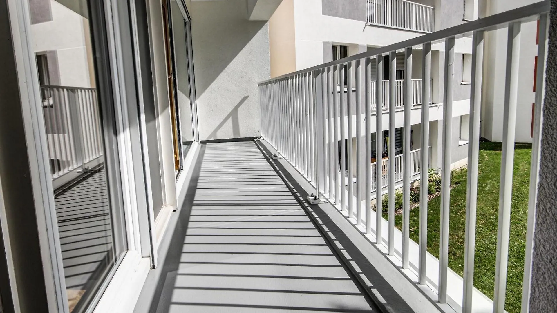 Suite T5 Rennes Gare - Parking Prive Gratuit 0*,  フランス